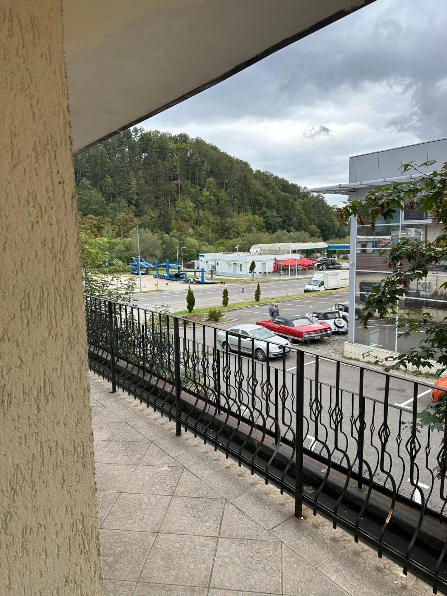 Restaurant Motel Dolorean Sacele Exterior photo