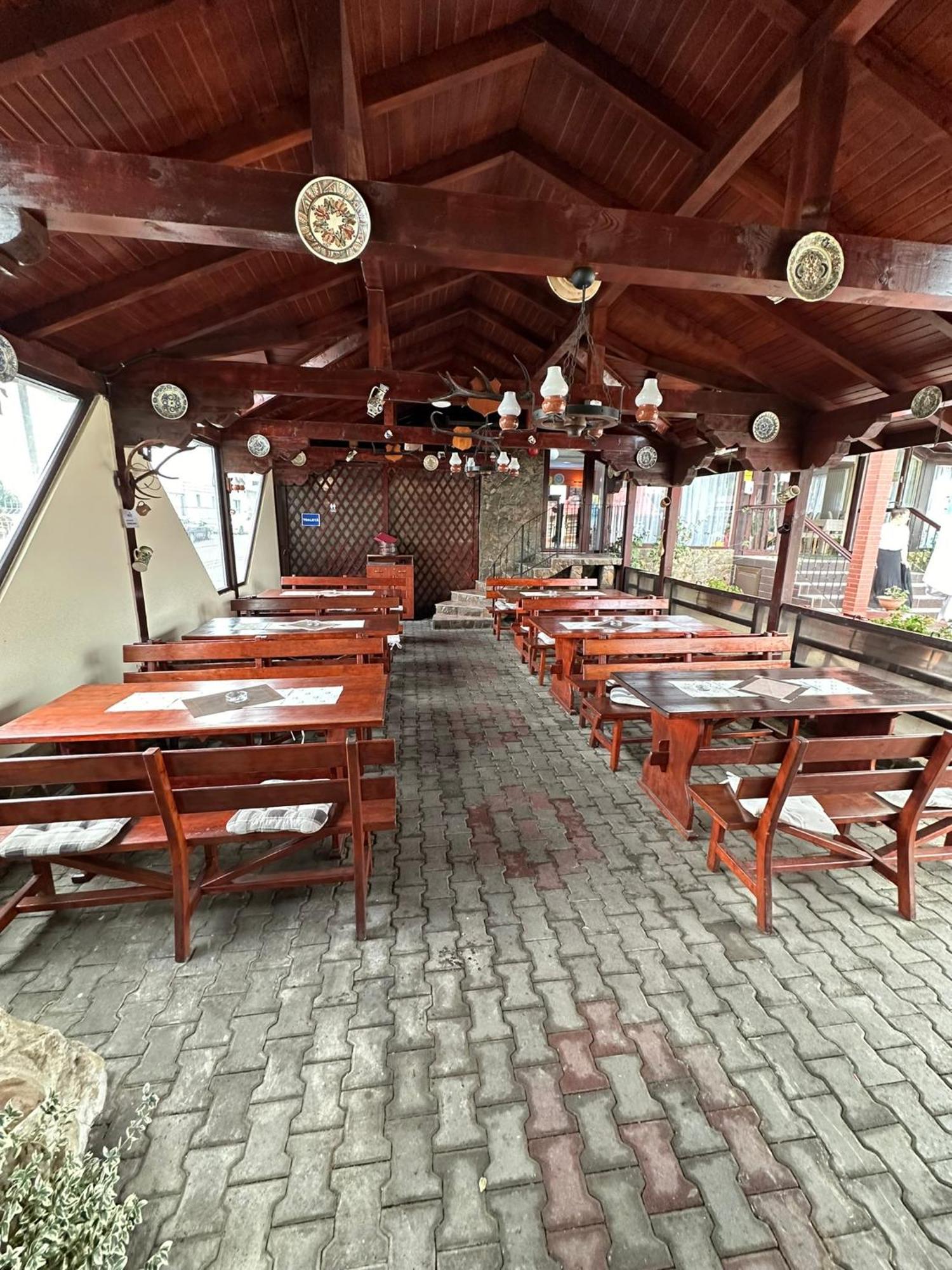Restaurant Motel Dolorean Sacele Exterior photo